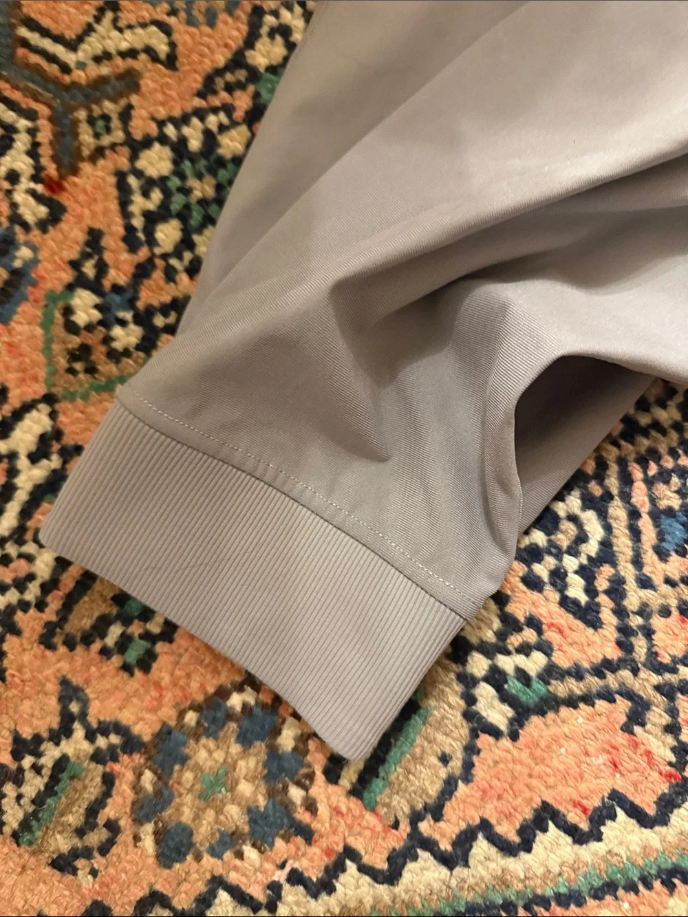 lululemon athletica Men's Light Gray Jogger Sweatpants - Picture 6 of 6